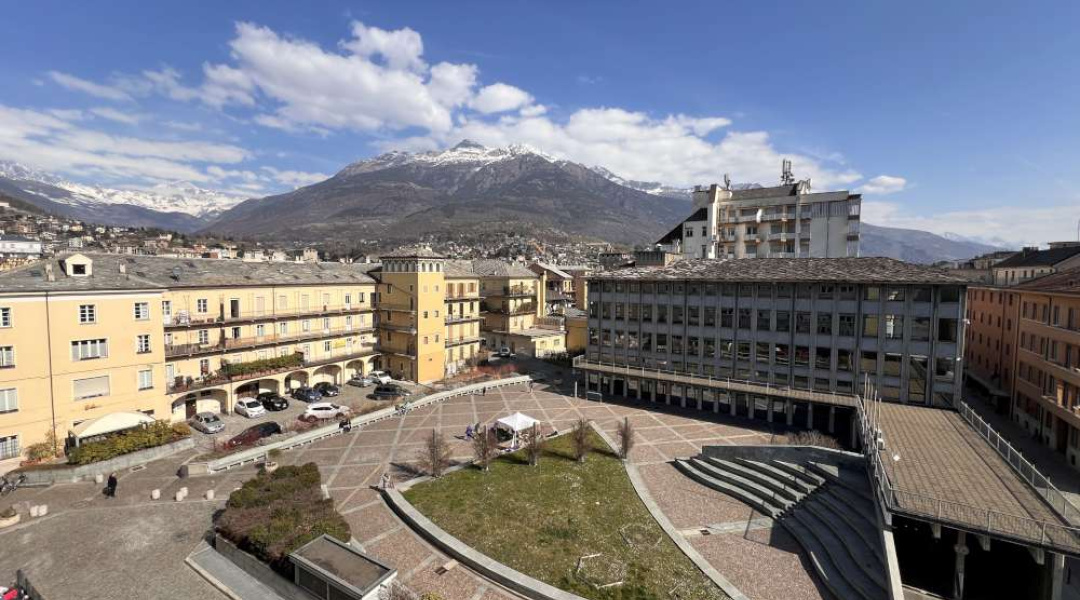 Piazza Narbonne, Aosta, 4 Stanze da Letto Stanze da Letto, ,Appartamento,Aosta Città,Piazza Narbonne,1558