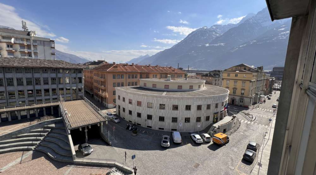 Piazza Narbonne, Aosta, 4 Stanze da Letto Stanze da Letto, ,Appartamento,Aosta Città,Piazza Narbonne,1558