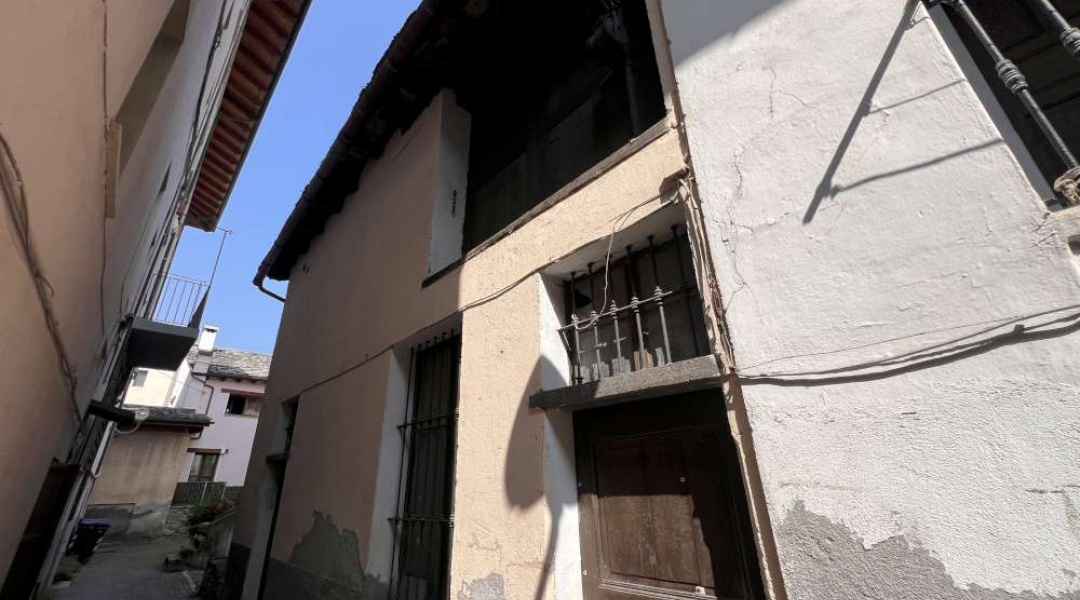 Via Abbé Cerlogne, Villeneuve, 3 Stanze da Letto Stanze da Letto, ,2 BathroomsBathrooms,Rustico,Dintorni di Aosta,Via Abbé Cerlogne,1568