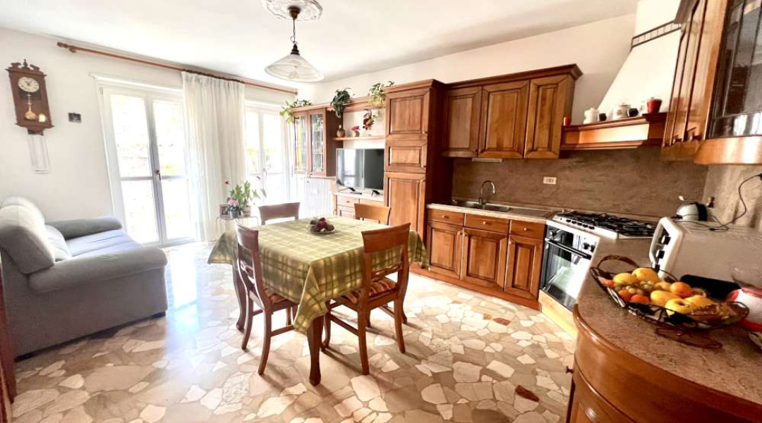 Strada Arionda, Aosta, 2 Stanze da Letto Stanze da Letto, ,1 BagnoBathrooms,Appartamento,Aosta Città,Strada Arionda,1588