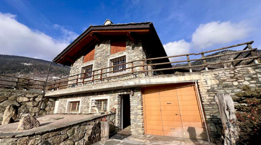 Frazione Bovie, Doues, 3 Stanze da Letto Stanze da Letto, ,2 BathroomsBathrooms,Villa,Dintorni di Aosta,Frazione Bovie ,1593 Frazione Bovie, Doues, 3 Stanze da Letto Stanze da Letto, ,2 BathroomsBathrooms,Villa,Dintorni di Aosta,Frazione Bovie ,1593