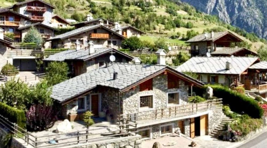 Frazione Bovie, Doues, 3 Stanze da Letto Stanze da Letto, ,2 BathroomsBathrooms,Villa,Dintorni di Aosta,Frazione Bovie ,1593 Frazione Bovie, Doues, 3 Stanze da Letto Stanze da Letto, ,2 BathroomsBathrooms,Villa,Dintorni di Aosta,Frazione Bovie ,1593