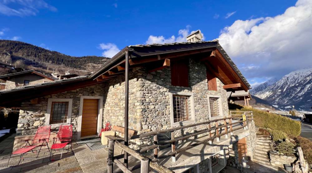 Frazione Bovie, Doues, 3 Stanze da Letto Stanze da Letto, ,2 BathroomsBathrooms,Villa,Dintorni di Aosta,Frazione Bovie ,1593 Frazione Bovie, Doues, 3 Stanze da Letto Stanze da Letto, ,2 BathroomsBathrooms,Villa,Dintorni di Aosta,Frazione Bovie ,1593
