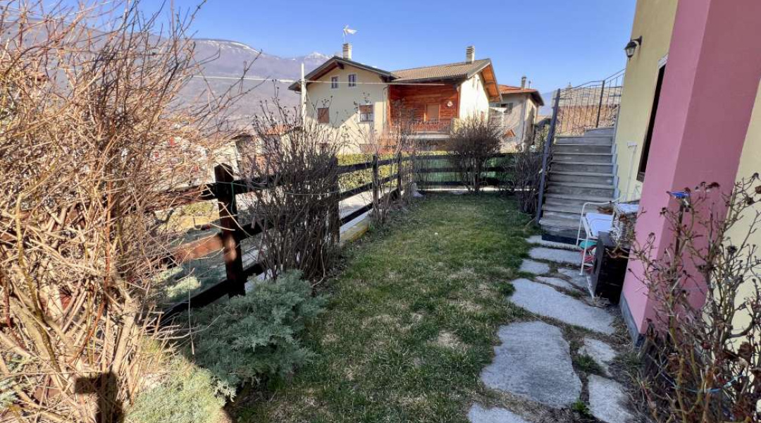 Frazione Barche, Fénis, 2 Stanze da Letto Stanze da Letto, ,2 BathroomsBathrooms,Casa semindipendente,Dintorni di Aosta,Frazione Barche,1595 Frazione Barche, Fénis, 2 Stanze da Letto Stanze da Letto, ,2 BathroomsBathrooms,Casa semindipendente,Dintorni di Aosta,Frazione Barche,1595