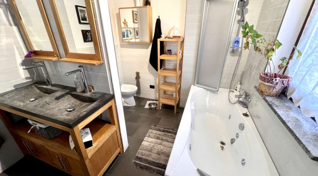 Frazione Barche, Fénis, 2 Stanze da Letto Stanze da Letto, ,2 BathroomsBathrooms,Casa semindipendente,Dintorni di Aosta,Frazione Barche,1595 Frazione Barche, Fénis, 2 Stanze da Letto Stanze da Letto, ,2 BathroomsBathrooms,Casa semindipendente,Dintorni di Aosta,Frazione Barche,1595