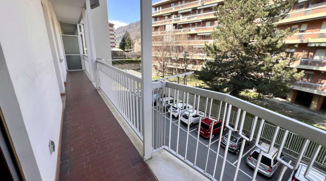 Via Saint Martin De Corléans, Aosta, 2 Stanze da Letto Stanze da Letto, ,1 BagnoBathrooms,Appartamento,Aosta Città,Via Saint Martin De Corléans ,1600