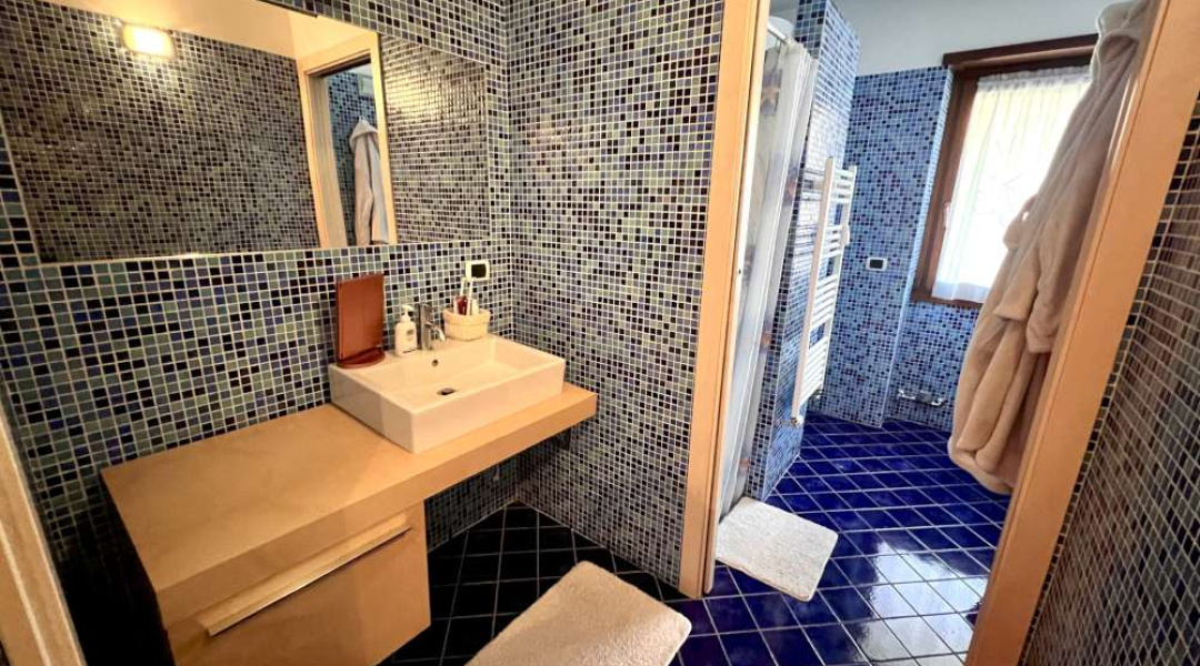 Via Saint Martin De Corléans, Aosta, 2 Stanze da Letto Stanze da Letto, ,1 BagnoBathrooms,Appartamento,Aosta Città,Via Saint Martin De Corléans ,1600