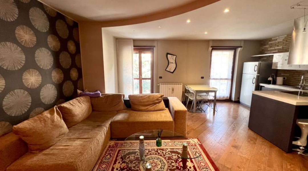 Via Saint Martin De Corléans, Aosta, 2 Stanze da Letto Stanze da Letto, ,1 BagnoBathrooms,Appartamento,Aosta Città,Via Saint Martin De Corléans ,1600