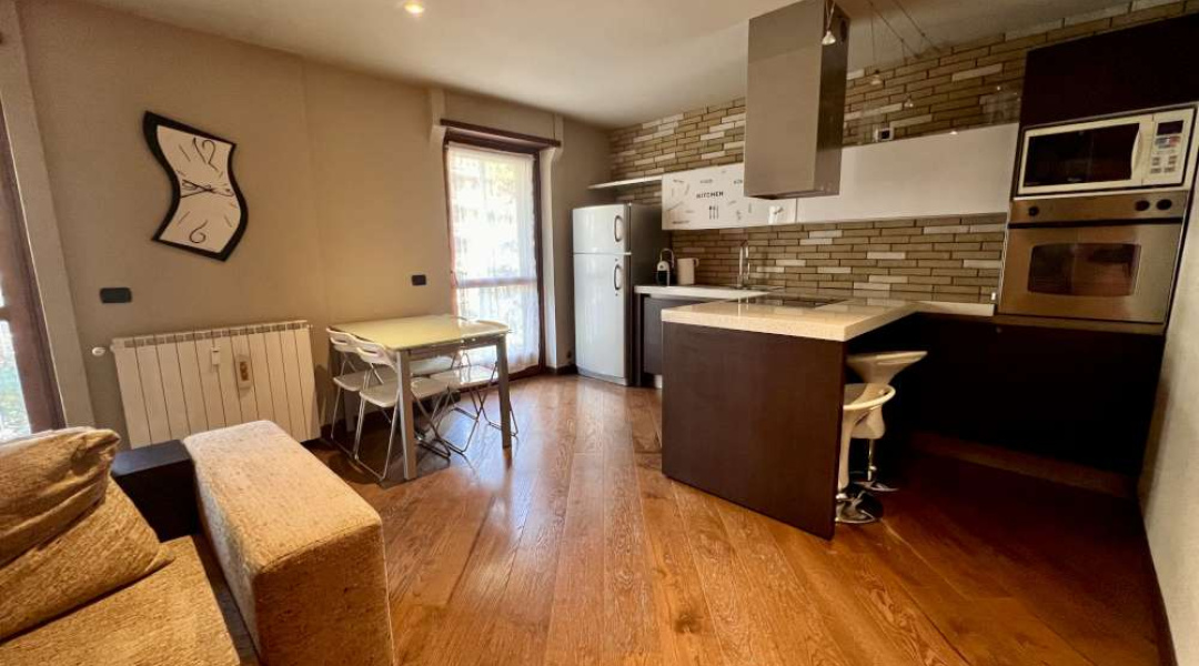 Via Saint Martin De Corléans, Aosta, 2 Stanze da Letto Stanze da Letto, ,1 BagnoBathrooms,Appartamento,Aosta Città,Via Saint Martin De Corléans ,1600