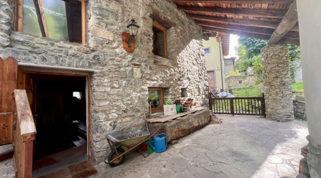Frazione Miseregne, Fénis, 8 Stanze da Letto Stanze da Letto, 0 ,3 BathroomsBathrooms,Villa,Dintorni di Aosta,Frazione Miseregne,0,1635